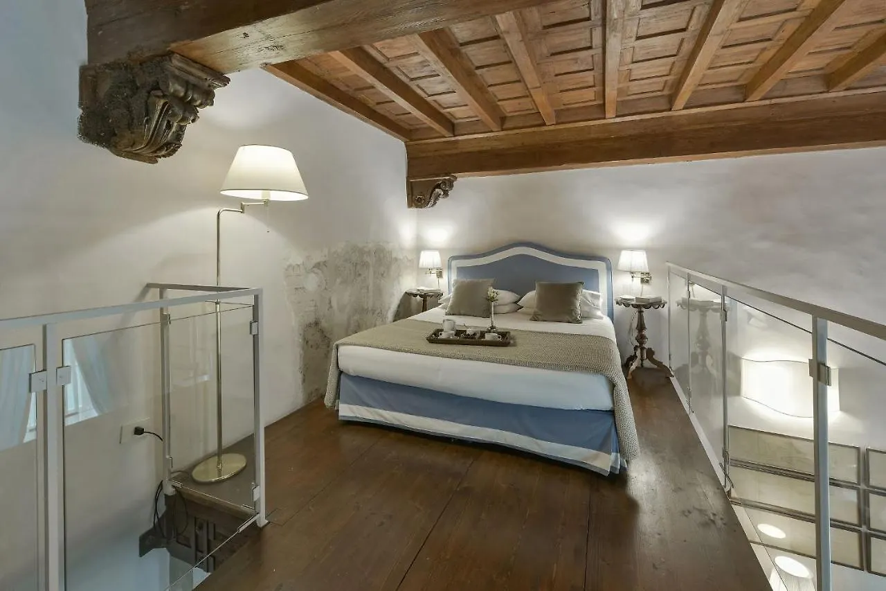 Appartement Caravaggio Frescoed Big Loft In Oltrarno à Florence