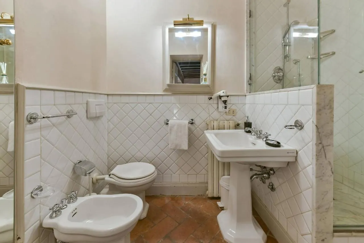 Appartement Caravaggio Frescoed Big Loft In Oltrarno à Florence